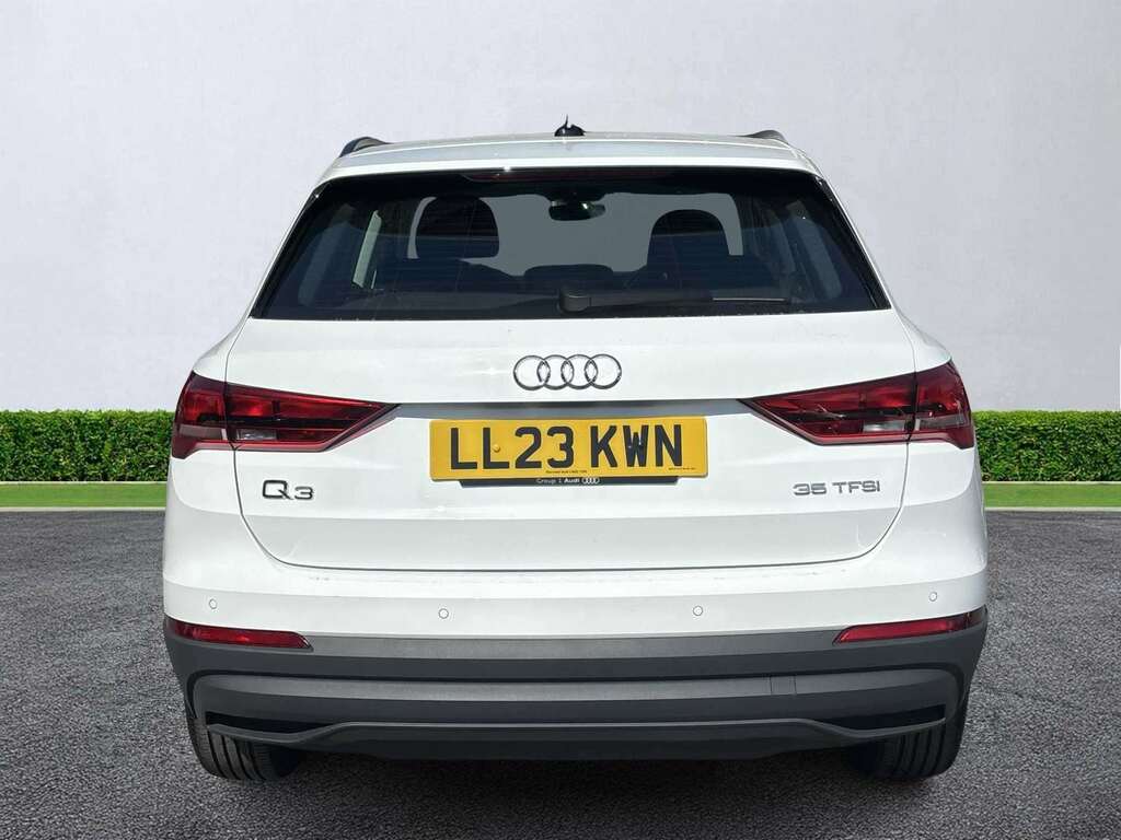 Audi Q3 35 Tfsi Technik S Tronic White #4