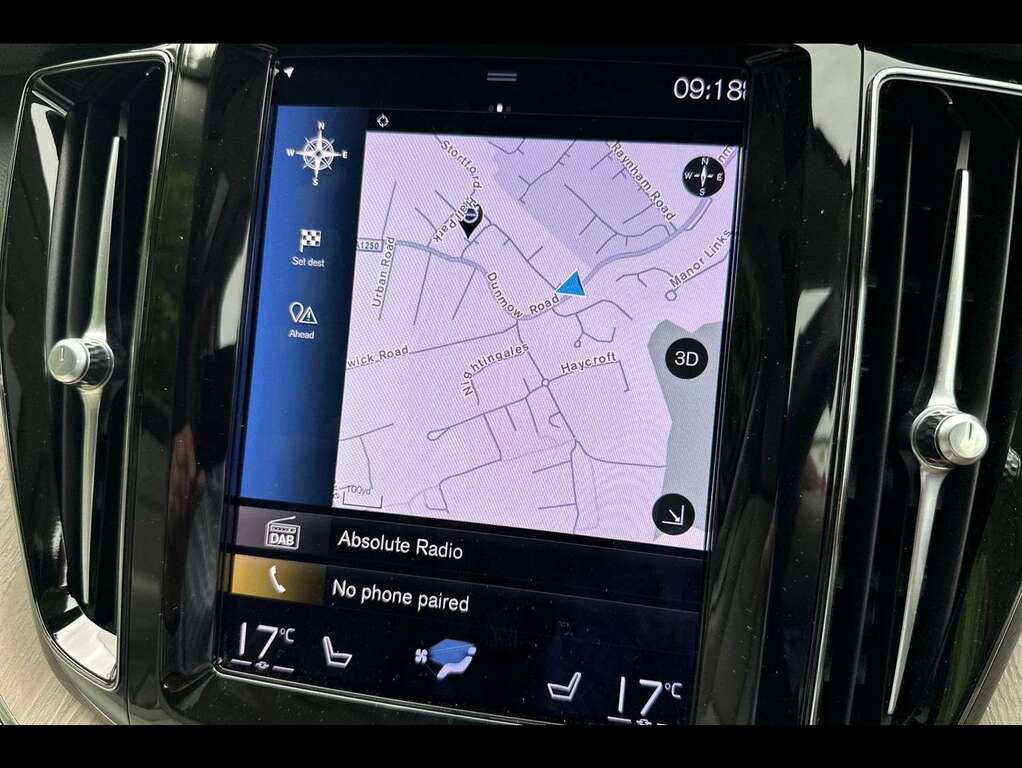 Volvo XC60 Momentum Blue #24