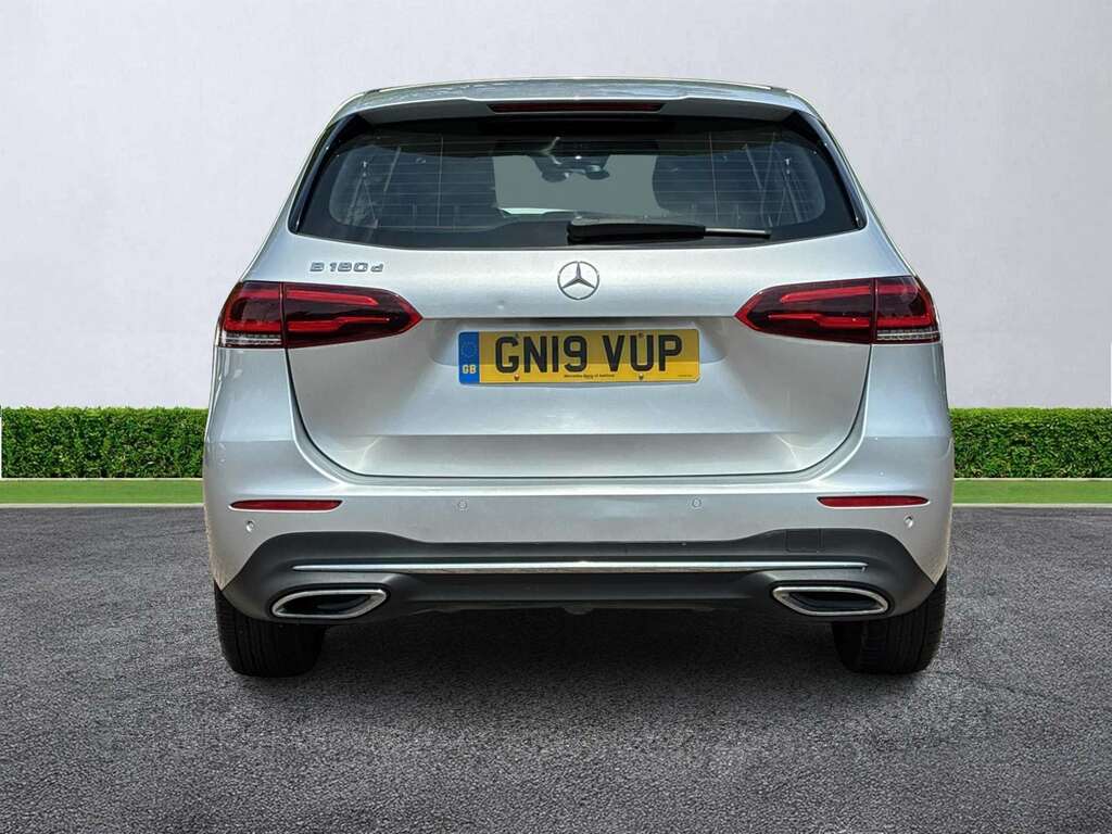 Mercedes-Benz B Class B180d Sport Premium Silver #4