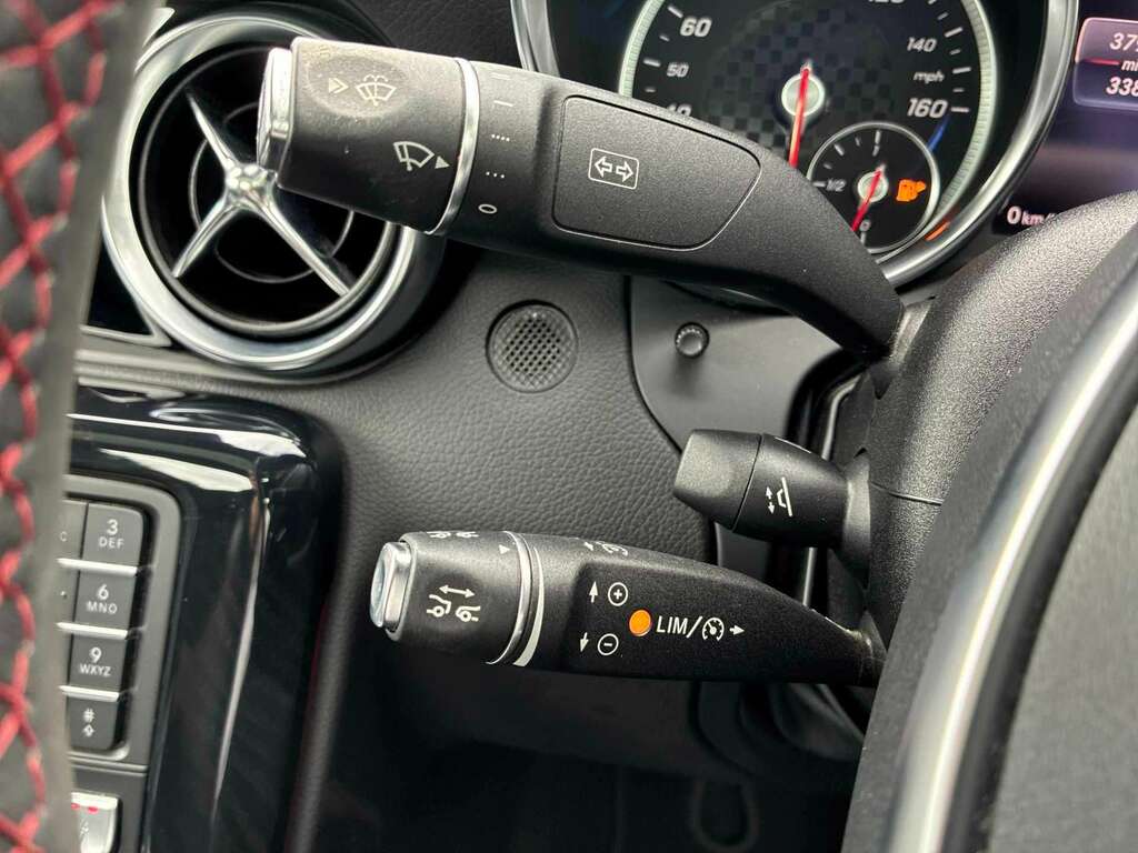 Mercedes-Benz SLC #37