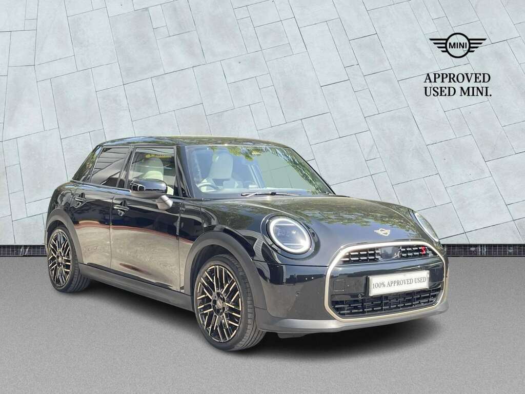 Mini Hatch 2.0 S Exclusive Black