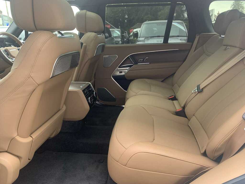 Land Rover Range Rover 3.0 D350 Lwb White #4