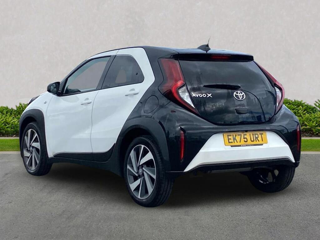 Toyota Aygo X 1.0 Vvt-i Edge Hatchback Euro 6 White #2