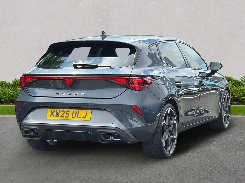Cupra Leon 1.5 Ehybrid 25.8Kwh V1 Estate Plug In H Black #18