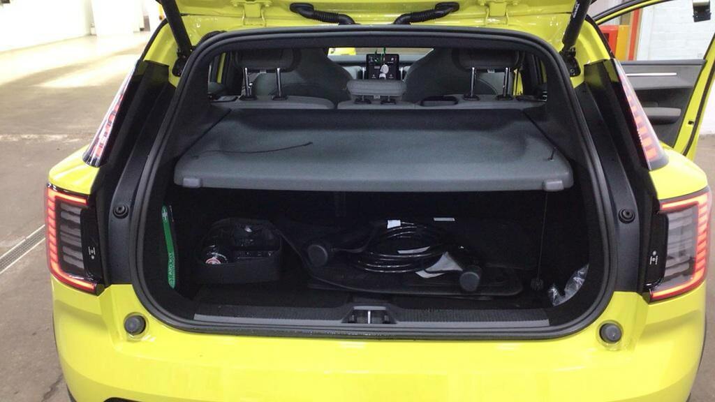 Volvo EX30 Ultra, Twin Motor Performance, White #9