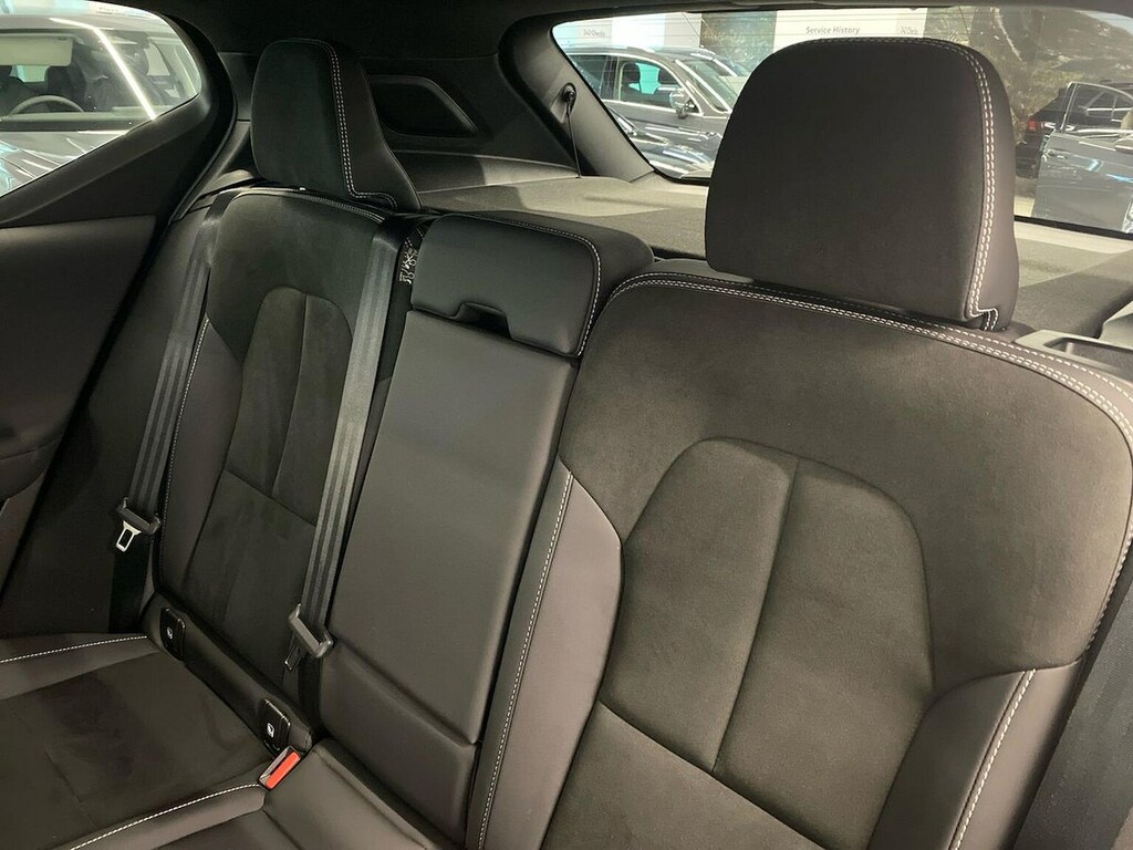 Volvo XC40 2.0 B4p Ultra Dark Blue #16
