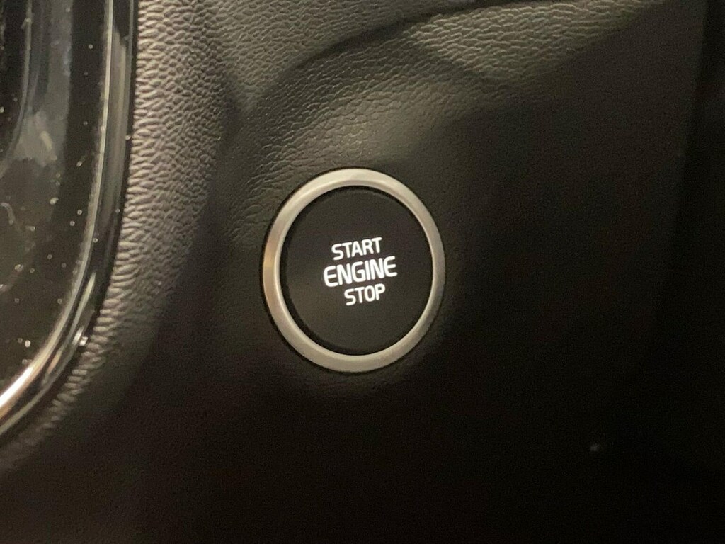 Volvo XC40 2.0 B4p Ultra Dark Blue #33