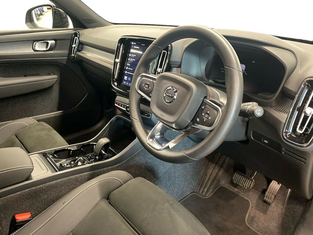 Volvo XC40 2.0 B4p Ultra Dark Blue #15