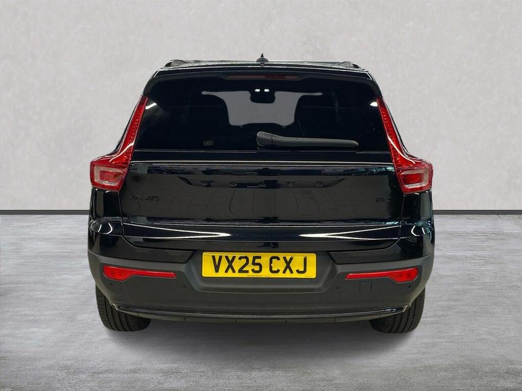 Volvo XC40 2.0 B4 Mhev Plus Black Edition Suv Hybr Black #4