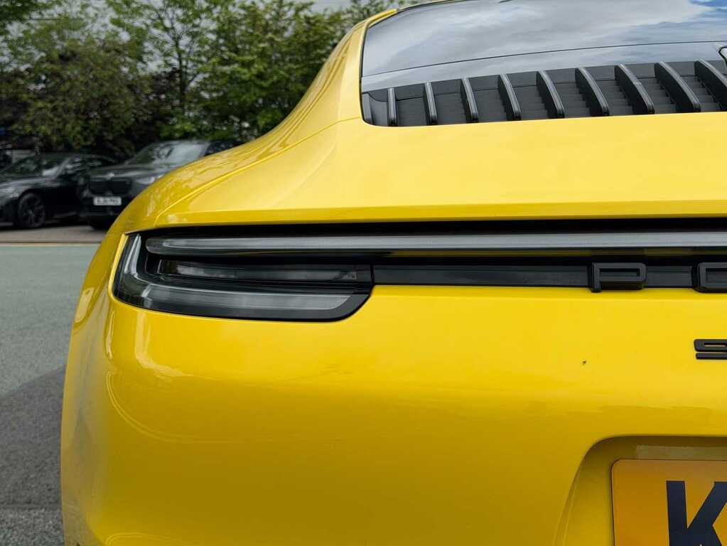 Porsche 911 911 Carrera Gts Green #16