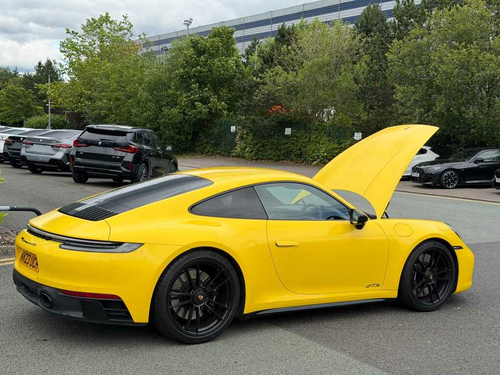 Porsche 911 911 Carrera Gts Green #20