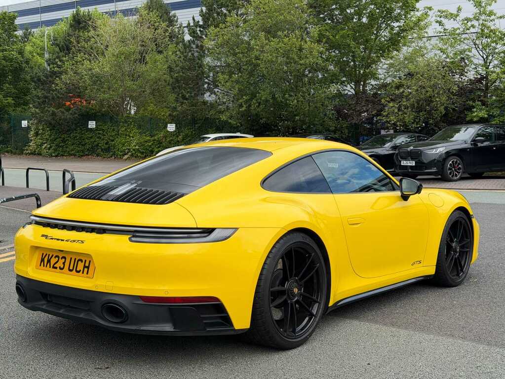 Porsche 911 911 Carrera Gts Green #8