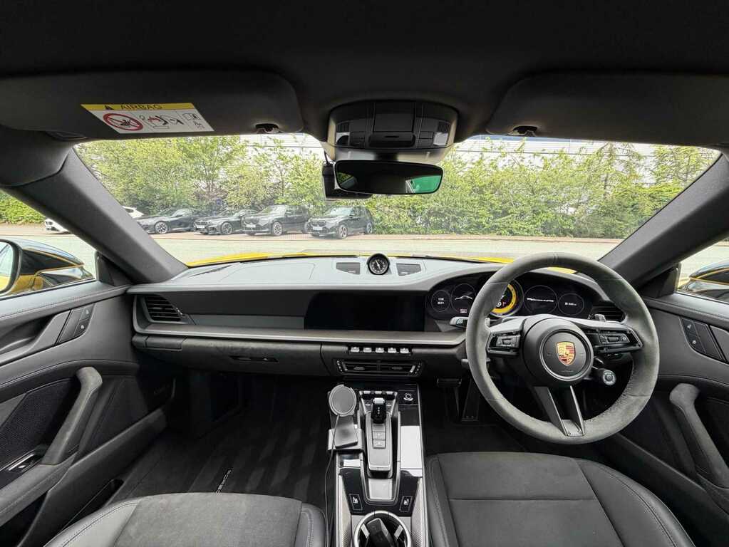 Porsche 911 911 Carrera Gts Green #37