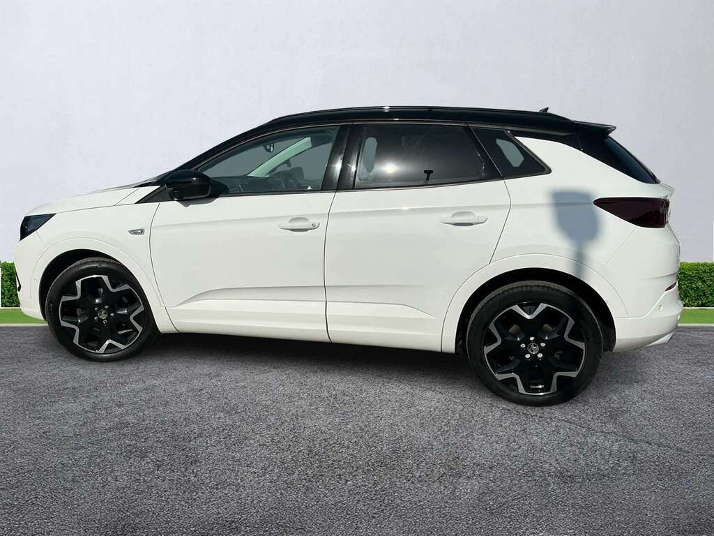 Vauxhall Grandland 1.2 Turbo Ultimate MD23EOY White #2