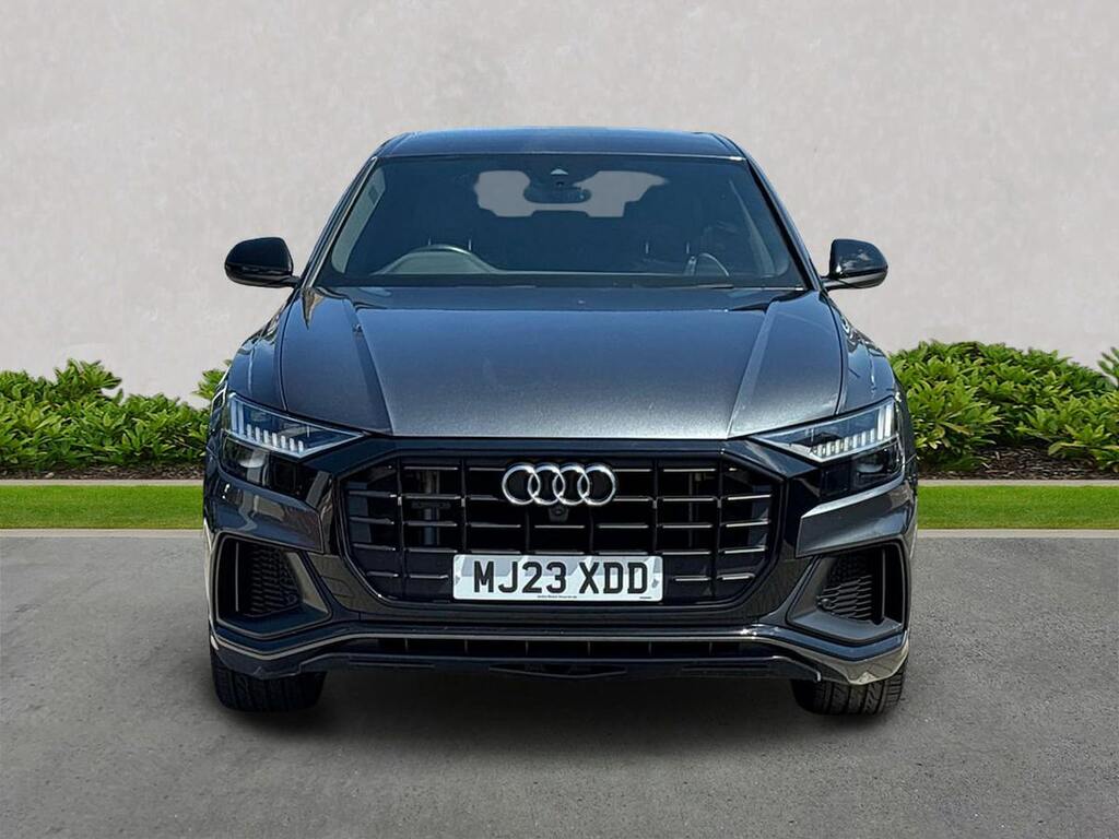 Audi Q8 e tron 300Kw 55 Quattro 114Kwh Black Edition Grey #5