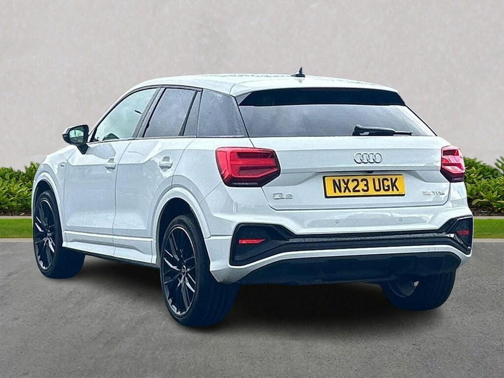 Audi Q2 1.5 Tfsi Cod 35 Black Edition Suv S Tro White #2