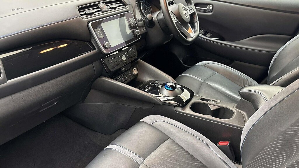 Nissan Leaf 59Kwh E Tekna Hatchback 217 Ps Grey #5