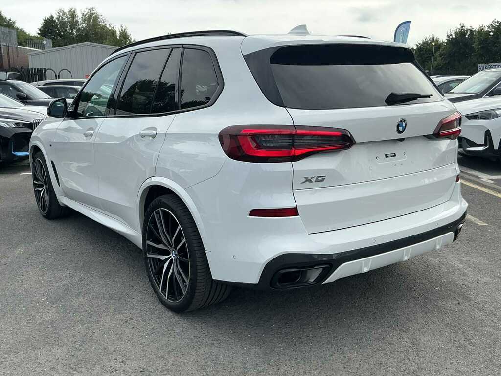 BMW X5 Xdrive30d Mht M Sport White #2