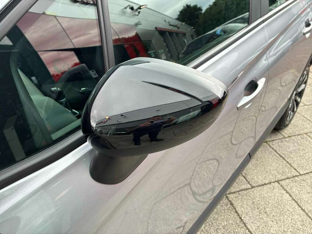 Vauxhall Crossland Suv Red #29