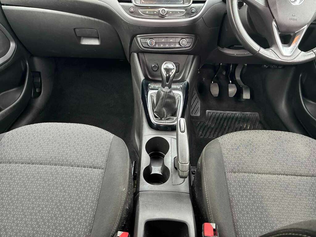 Vauxhall Crossland Suv Red #12