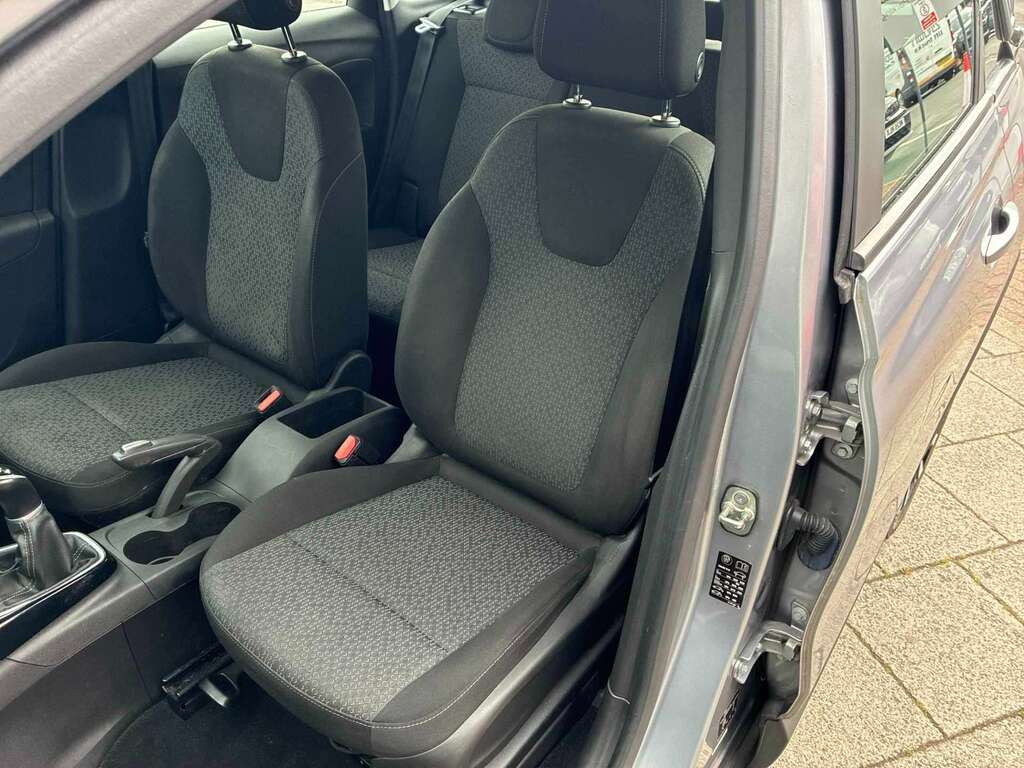 Vauxhall Crossland Suv Red #7
