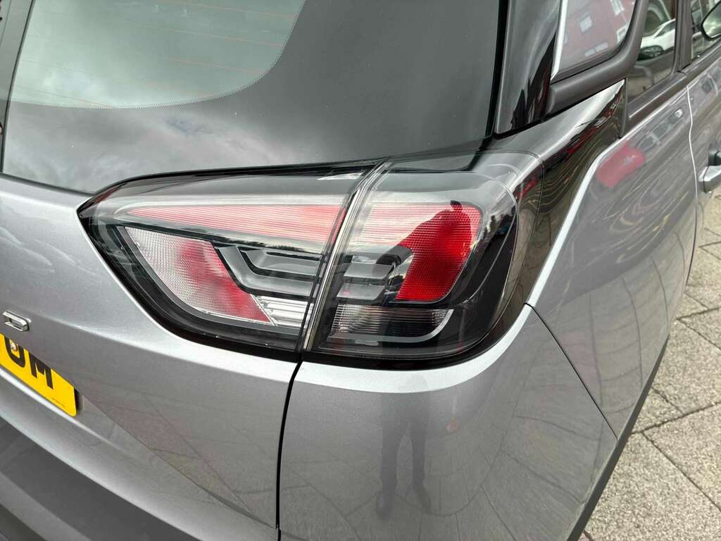 Vauxhall Crossland Suv Red #27