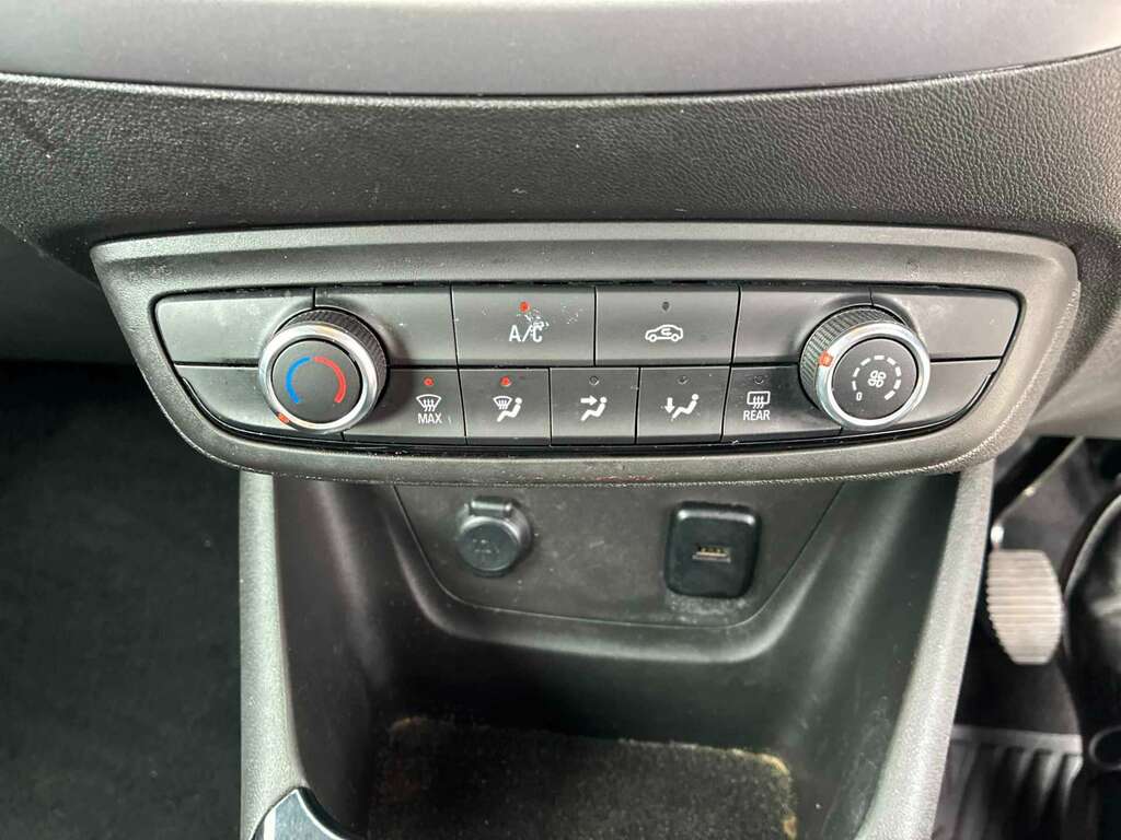 Vauxhall Crossland Suv Red #11