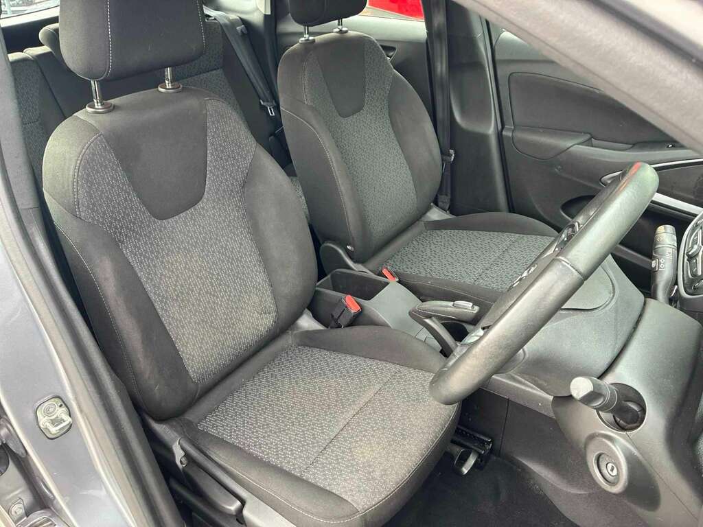 Vauxhall Crossland Suv Red #13
