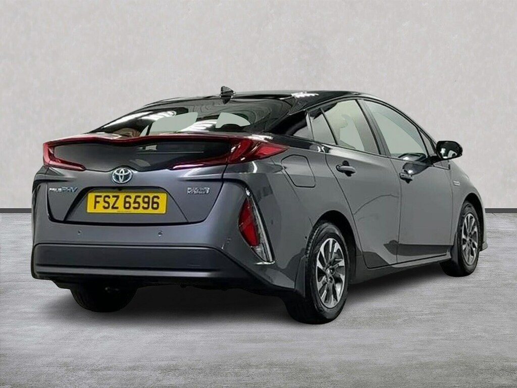 Toyota Prius 1.8 Vvti Excel Cvt Hatchback  #18