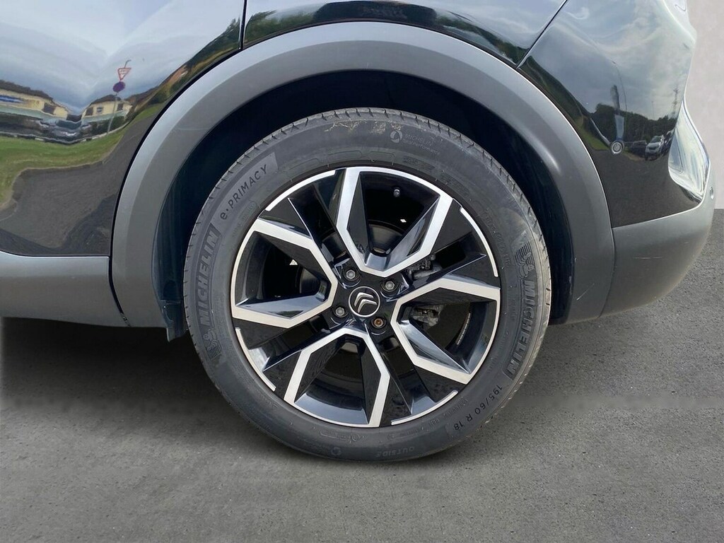 Citroen e-C4 50Kwh Shine Plus Hatchback 136 Black #6