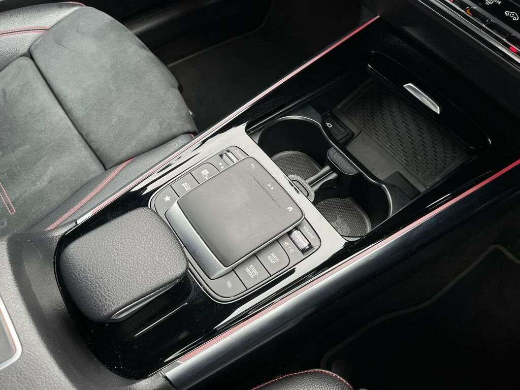 Mercedes-Benz GLA Class Gla 200 Sport Black #31