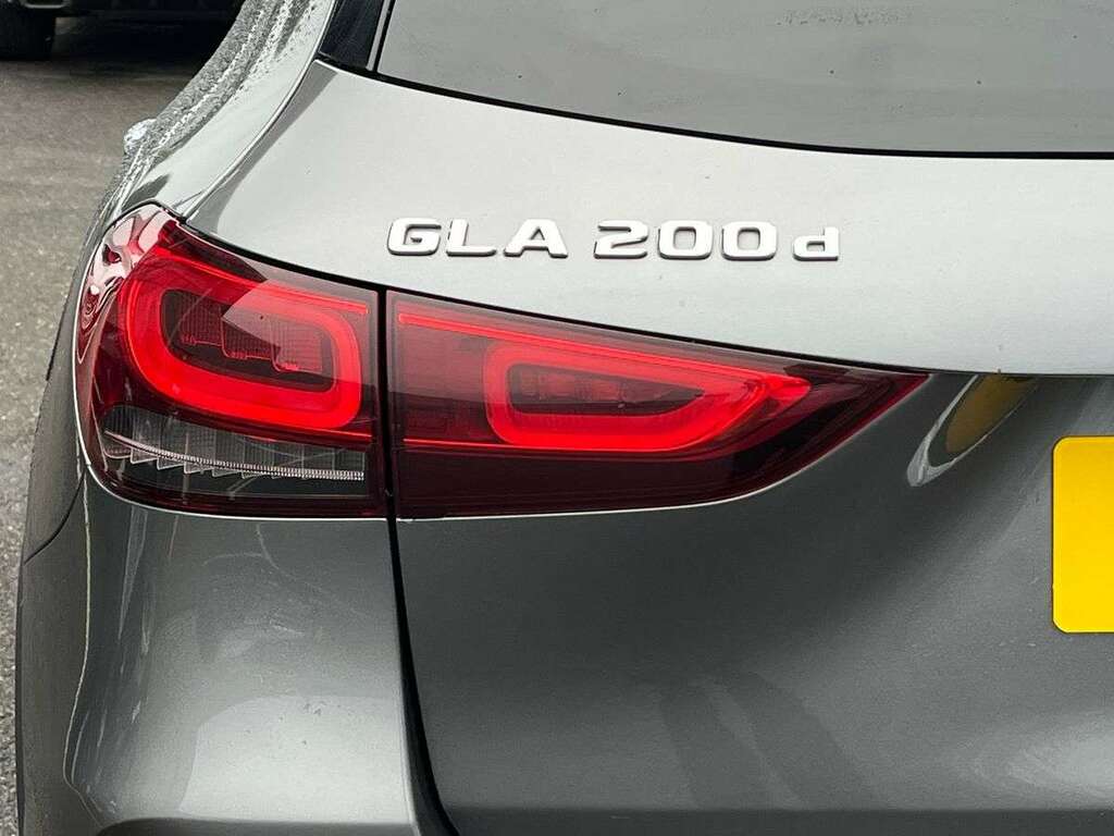 Mercedes-Benz GLA Class Gla 200 Sport Black #35