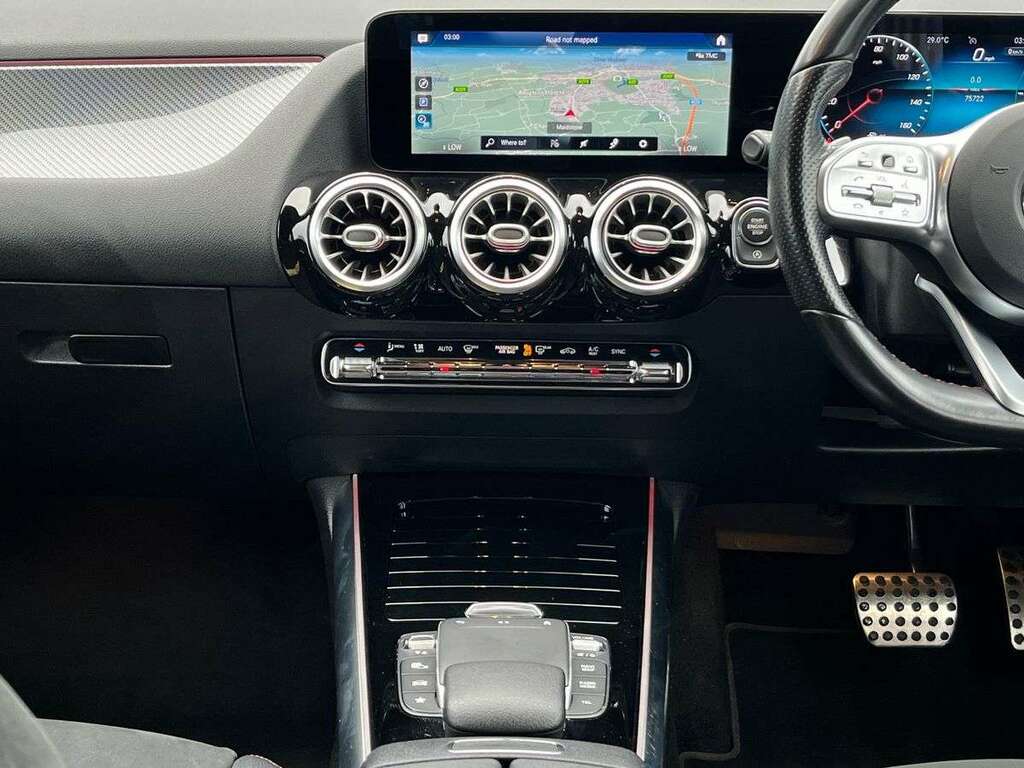 Mercedes-Benz GLA Class Gla 200 Sport Black #13