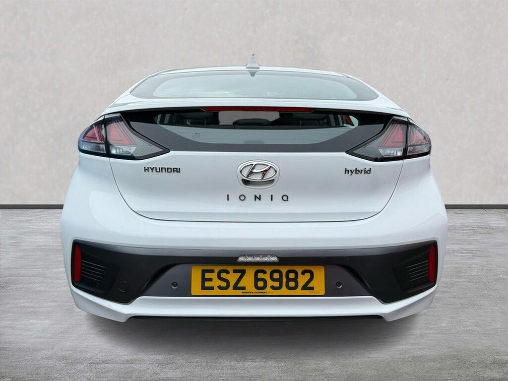 Hyundai Ioniq 1.6 H-gdi Premium Hatchback Hybrid Dct White #4