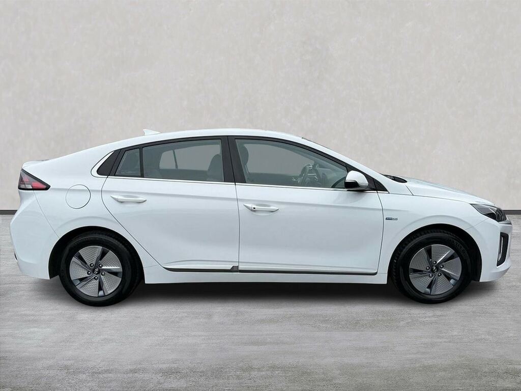 Hyundai Ioniq 1.6 H-gdi Premium Hatchback Hybrid Dct White #3