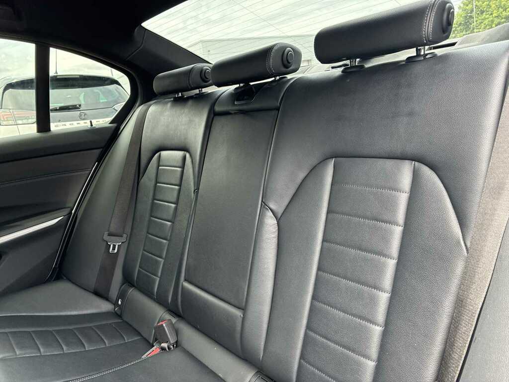 BMW 3 Series 318D M Sport Step Blue #15