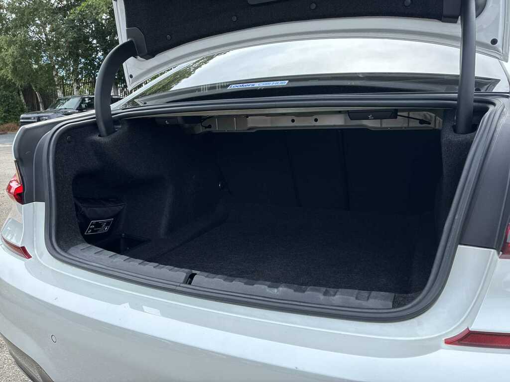 BMW 3 Series 318D M Sport Step Blue #16