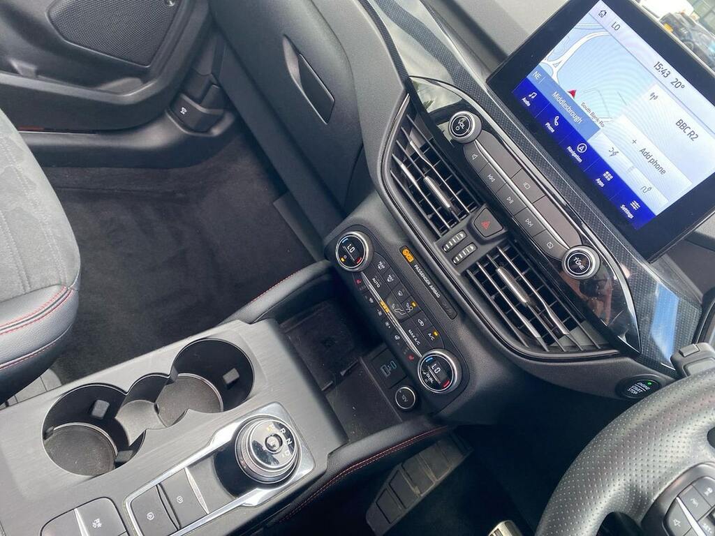 Ford Kuga 2.5 Ecoboost Duratec 14.4Kwh St-line X First Editi White #13