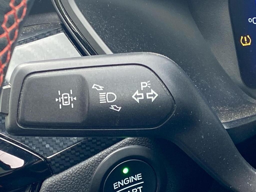 Ford Kuga 2.5 Ecoboost Duratec 14.4Kwh St-line X First Editi White #28