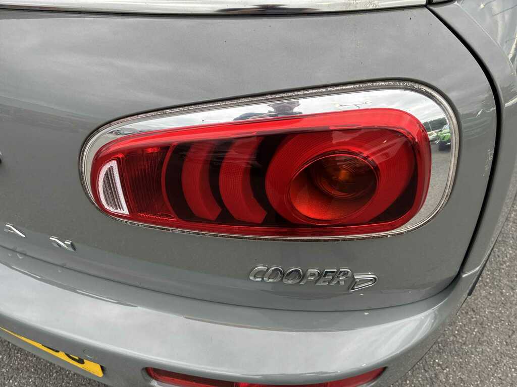 Mini Clubman Cooper Red #27