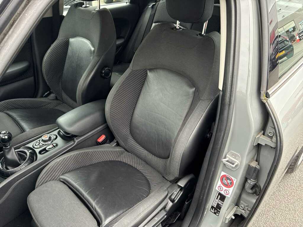 Mini Clubman Cooper Red #7