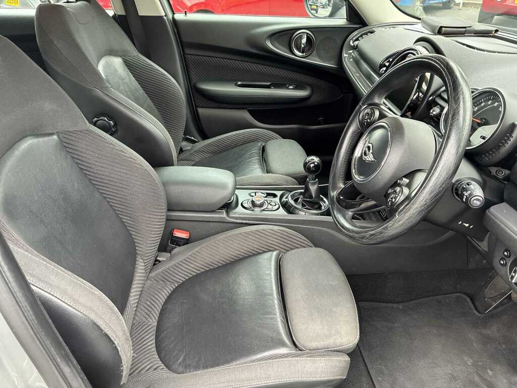 Mini Clubman Cooper Red #8