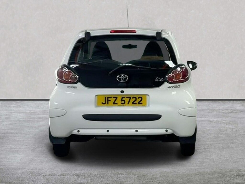 Toyota Aygo 1.0 Vvt-i Ice Hatchback Euro 5 White #4