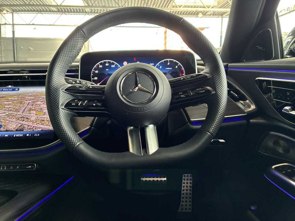 Mercedes-Benz E Class 2.0 E300de 25.4Kwh Urban Edition Saloon  #9