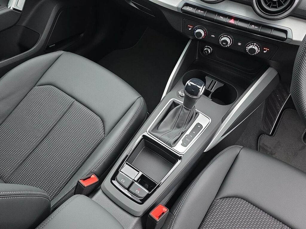 Audi Q2 35 Tfsi S Line S Tronic Cs Grey #13