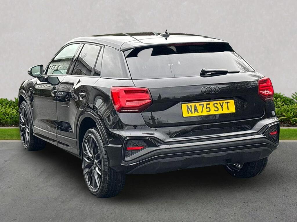 Audi Q2 35 Tfsi Black Edition 2025 Blue #2