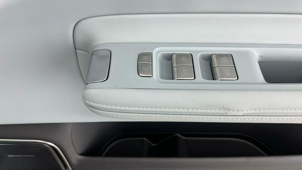 Polestar 4 200Kw 100Kwh Lr Single Motor Plus Pro Silver #32