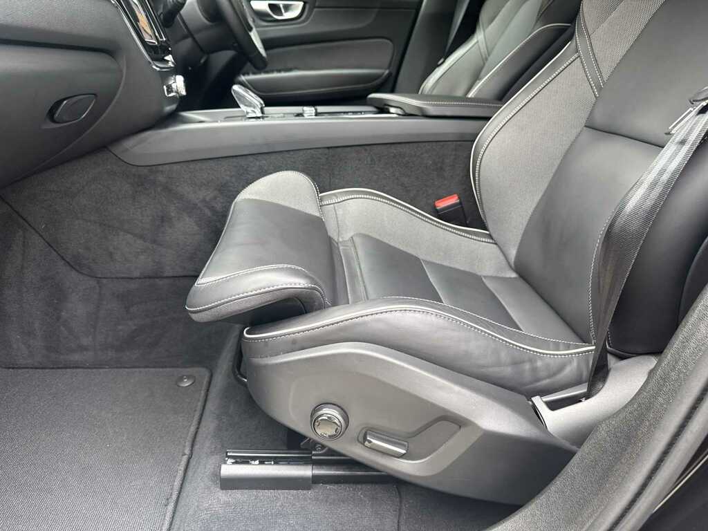 Volvo XC60 2.0 B5p Plus Dark Awd Geartronic Grey #17