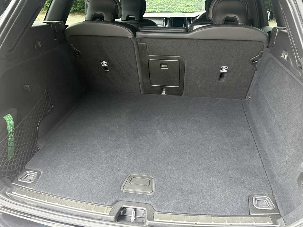 Volvo XC60 2.0 B5p Plus Dark Awd Geartronic Grey #25