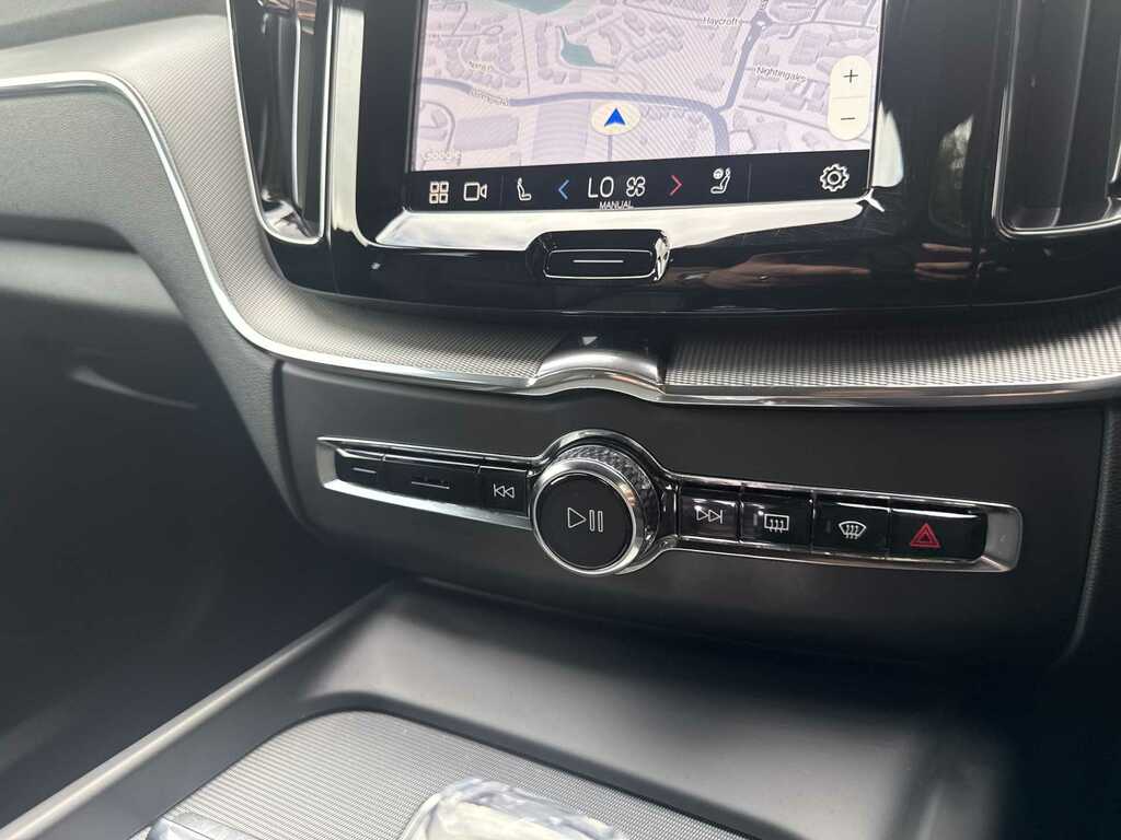 Volvo XC60 2.0 B5p Plus Dark Awd Geartronic Grey #43